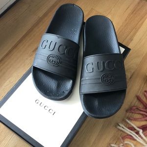 Black authentic rubber Gucci slides size 39 (8US)